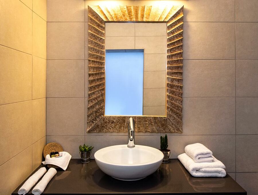 cavo-ventus-santorini-shower-room