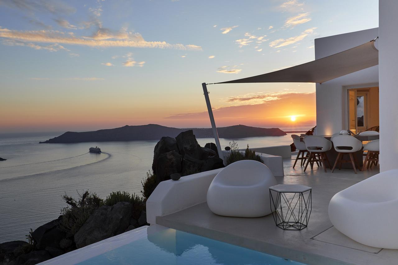 villas in santorini