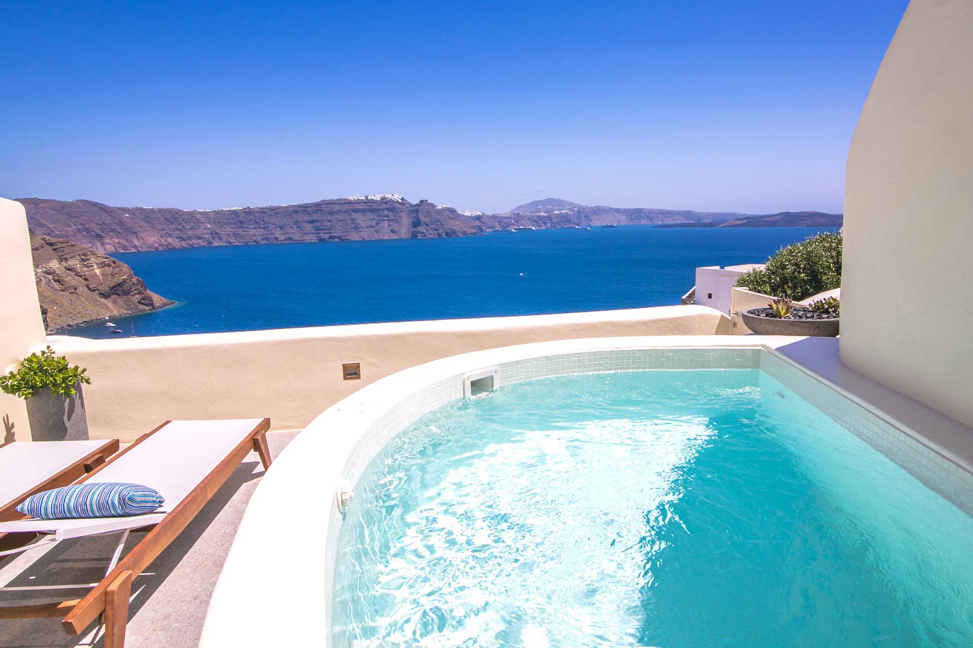 luxury villas oia