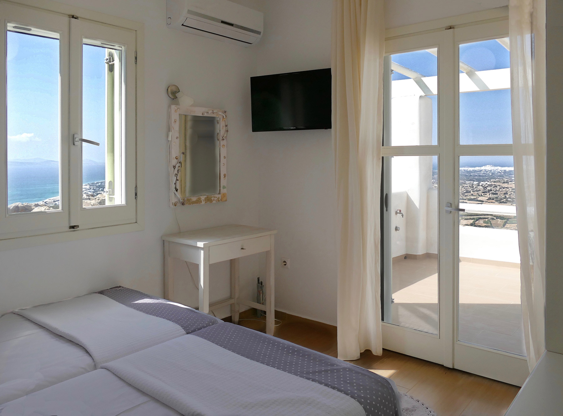 villa renatls naxos