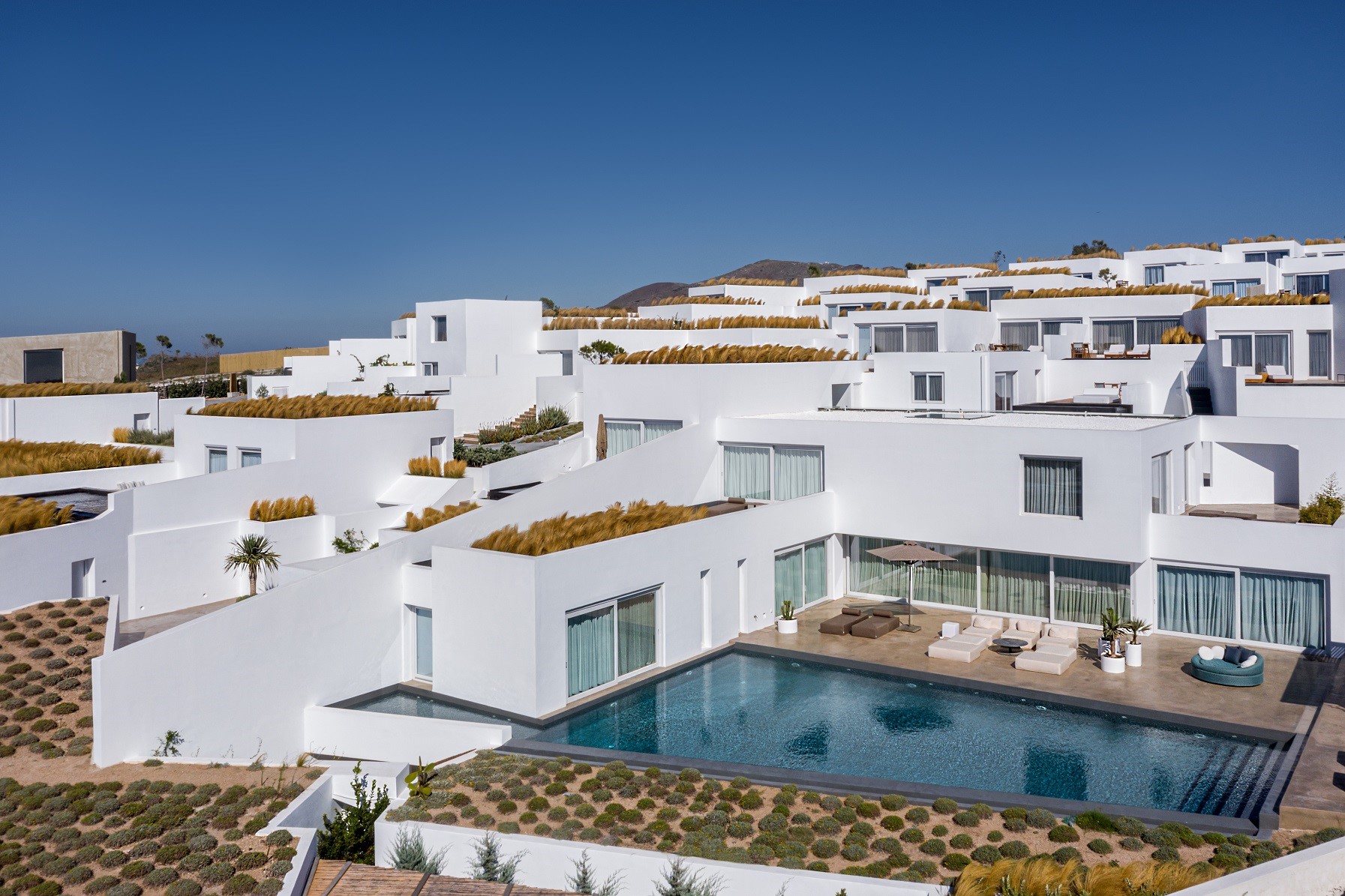 pool villas oia santorini