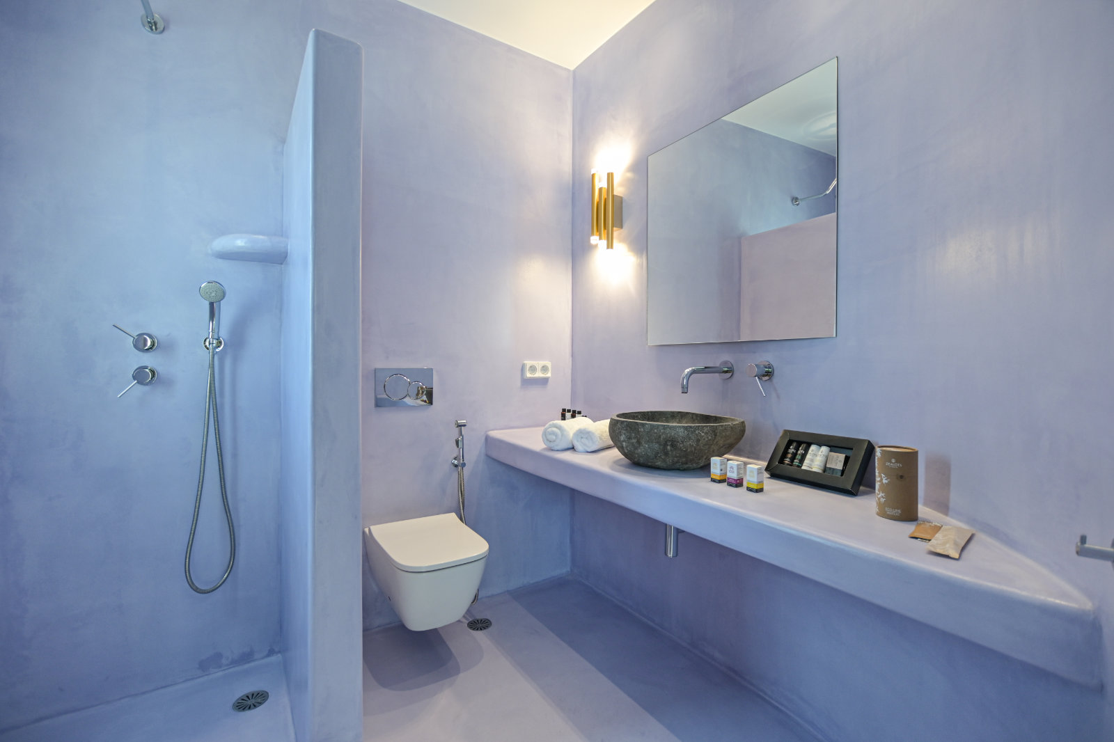 plaka beach luxury villas shower