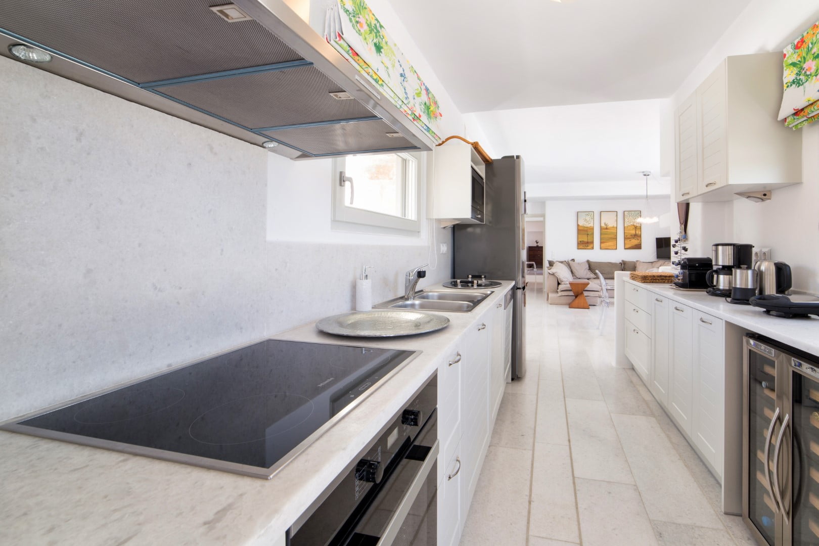 villa leo golden beach paros kitchen