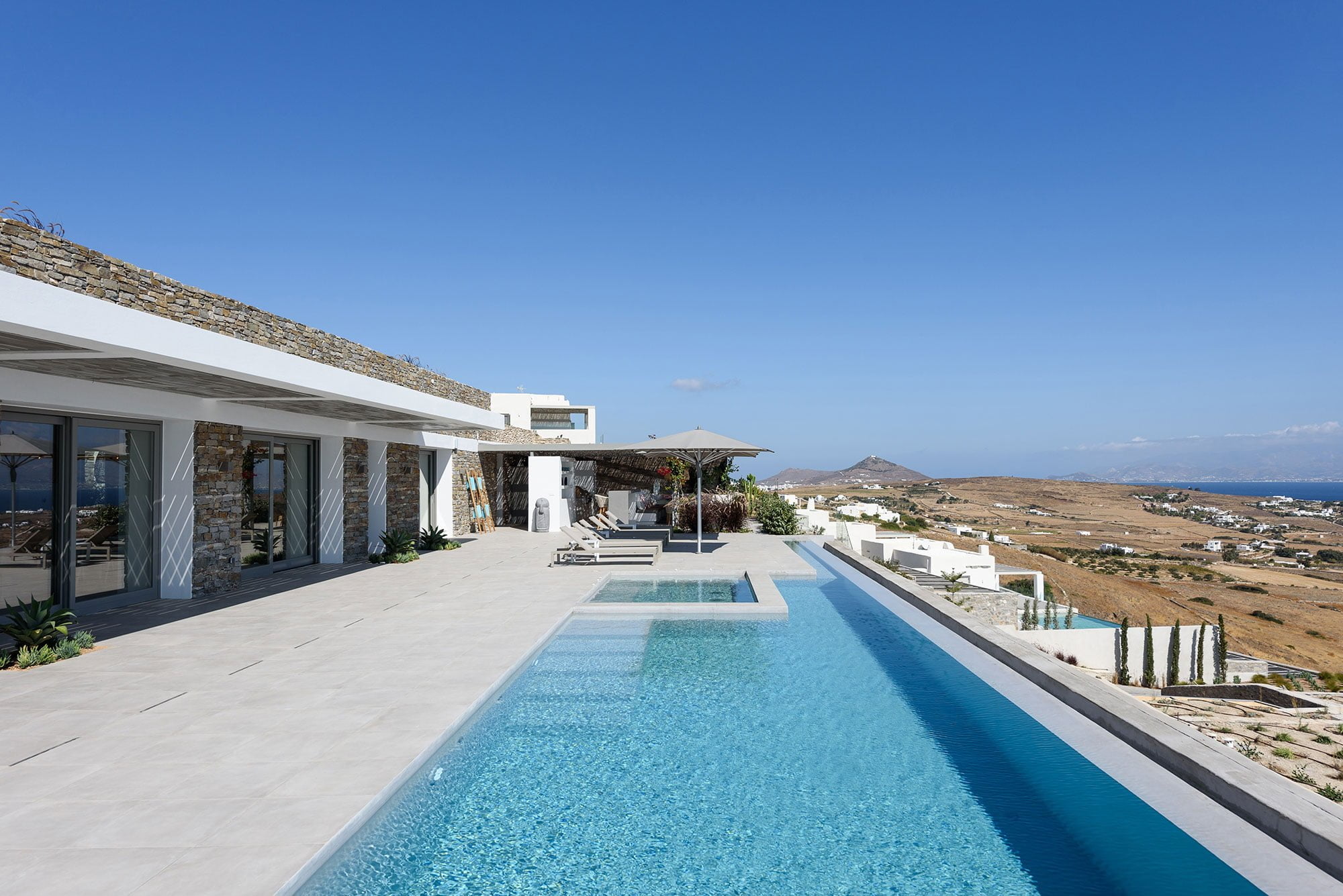 kofos golden bay paros