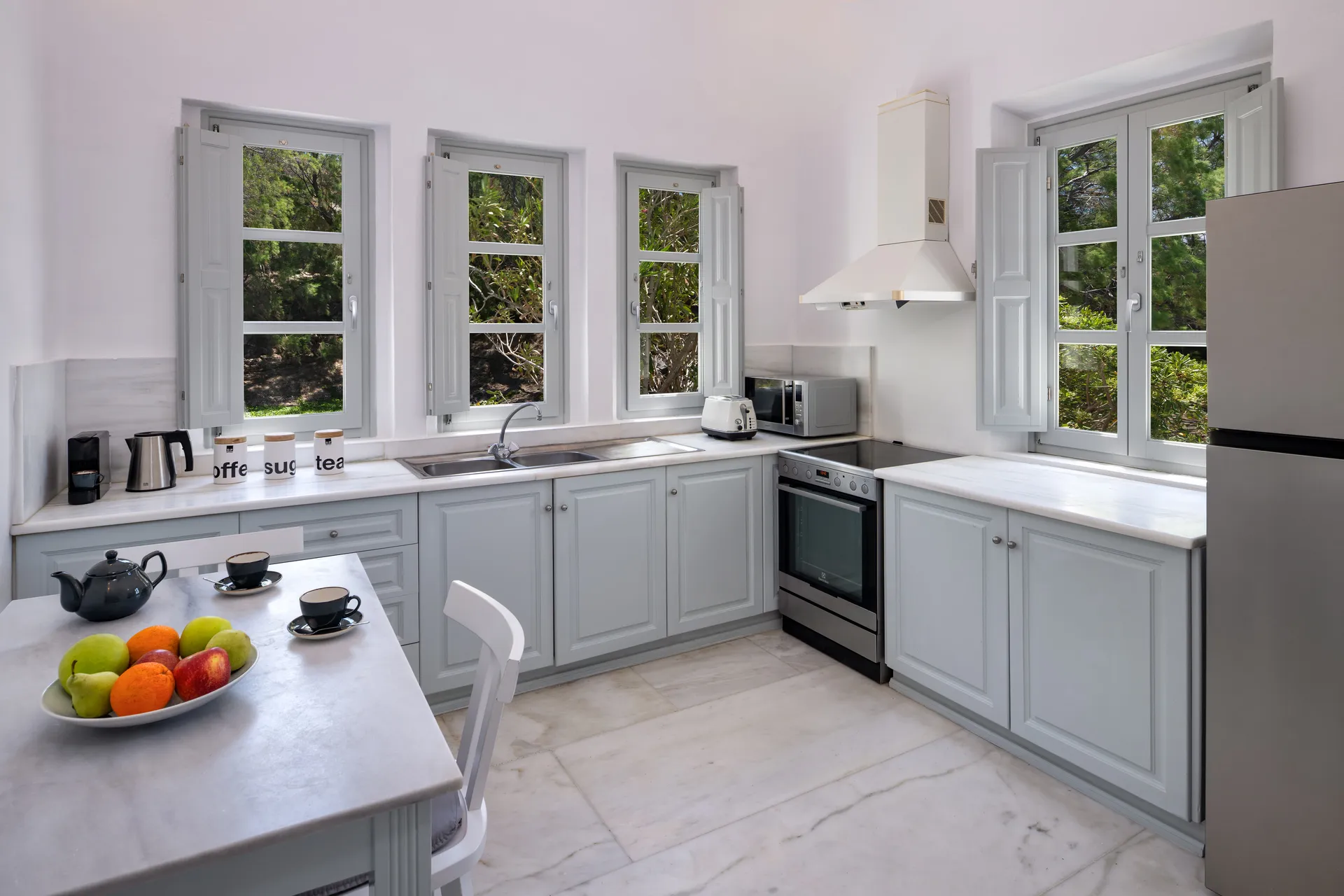 eterna luxury villa akrotiri kitchen
