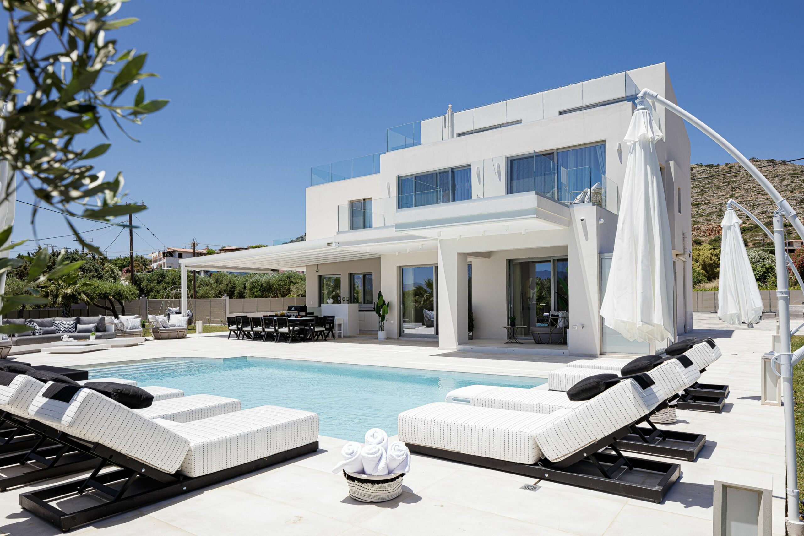 crete villas large groups